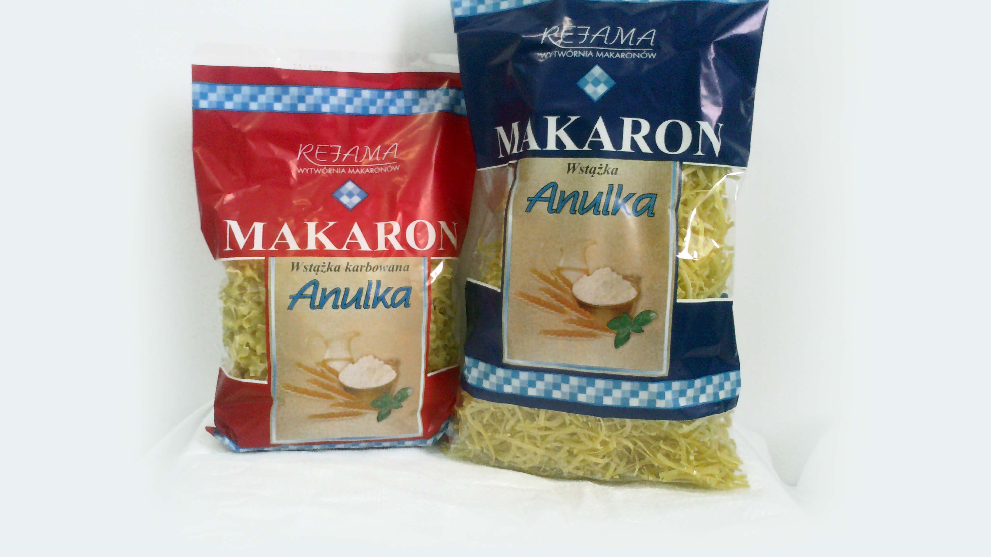 makaronai gamintojas kaspinu verpalų alkūnės šukutės azanka Lenkija